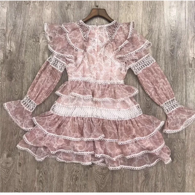 2019 Fashion Spring Ruffle Pacthwork Lace Up Flare Sleeve Vocation Holiday Women Dress
2019 Fashion Spring Ruffle Pacthwork Lace Up Flare Sleeve Vocation Holiday Women Dress