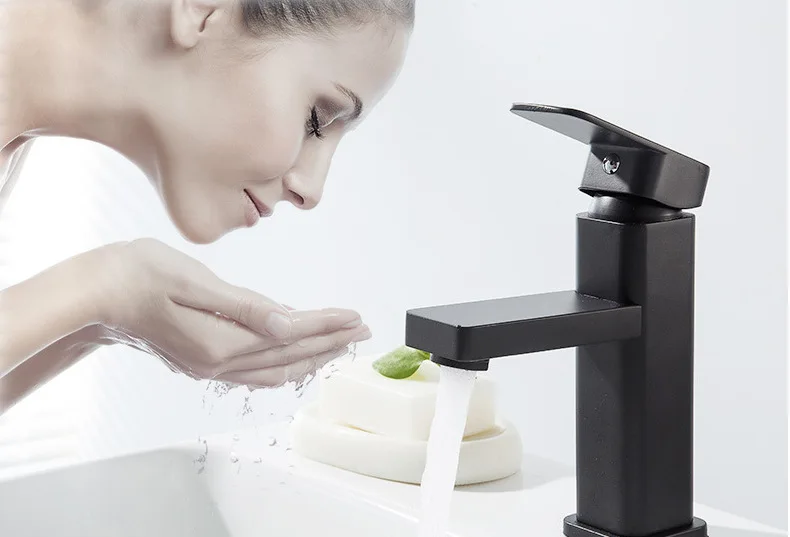 Direct black paint washbasin faucet Zinc alloy square single hole hot and cold basin faucet
Direct black paint washbasin faucet Zinc alloy square single hole hot and cold basin faucet