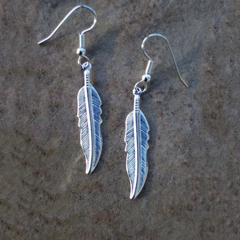 Surou Western New Product Earrings Simplicity Metal Leaves Earrings Exquisite Women Ear Ornaments Boho Bijouterie
Surou Western New Product Earrings Simplicity Metal Leaves Earrings Exquisite Women Ear Ornaments Boho Bijouterie
