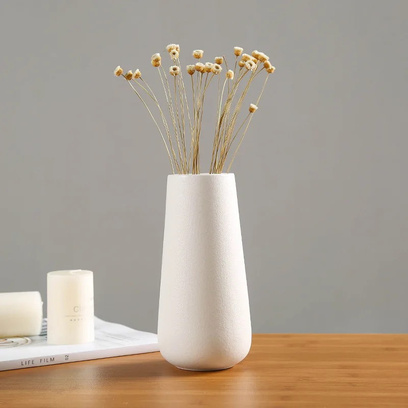 White Minimalist Modern Nordic Style Ceramic Vase Three-piece Flower Craftsman Art Home Decoration Figurines & Miniatures
White Minimalist Modern Nordic Style Ceramic Vase Three-piece Flower Craftsman Art Home Decoration Figurines & Miniatures