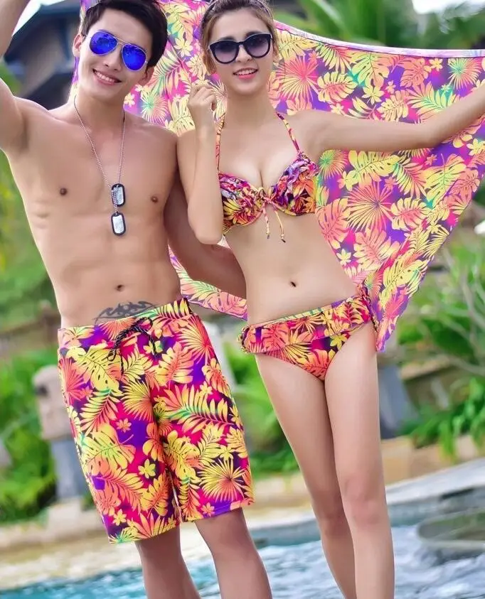 Couples Swimwear Three Pieces Bikini Sets with Covers Up Man's beach shorts Lover's Print Floral Swimsuit Sexy Bikini Set
Couples Swimwear Three Pieces Bikini Sets with Covers Up Man's beach shorts Lover's Print Floral Swimsuit Sexy Bikini Set