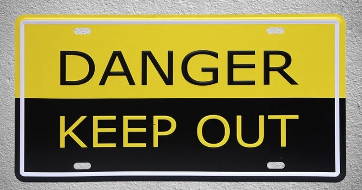 1 pc Danger keep out warning prohibition no trespassing Tin Plates Signs wall man cave Decoration Metal Art Vintage Poster
1 pc Danger keep out warning prohibition no trespassing Tin Plates Signs wall man cave Decoration Metal Art Vintage Poster