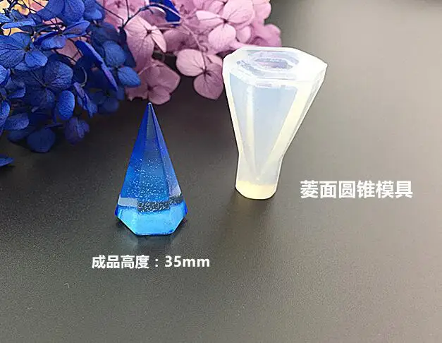1 Transparent Silicone manual three pyramid three cubic silicone pyramid energy tower DIY mould jewelry resin molds for jewelry
1 Transparent Silicone manual three pyramid three cubic silicone pyramid energy tower DIY mould jewelry resin molds for jewelry