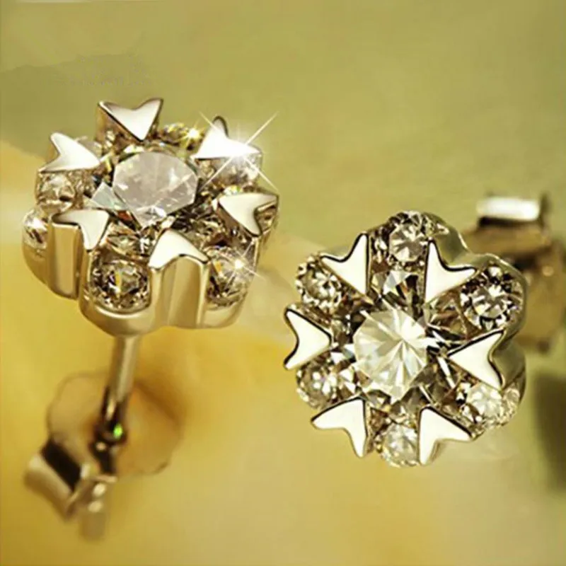LUKENI Shiny Snowflake Crystal Earrings For Women Party Accessories Top Quality Silver 925 Women Stud Earrings Girl Christmas
LUKENI Shiny Snowflake Crystal Earrings For Women Party Accessories Top Quality Silver 925 Women Stud Earrings Girl Christmas