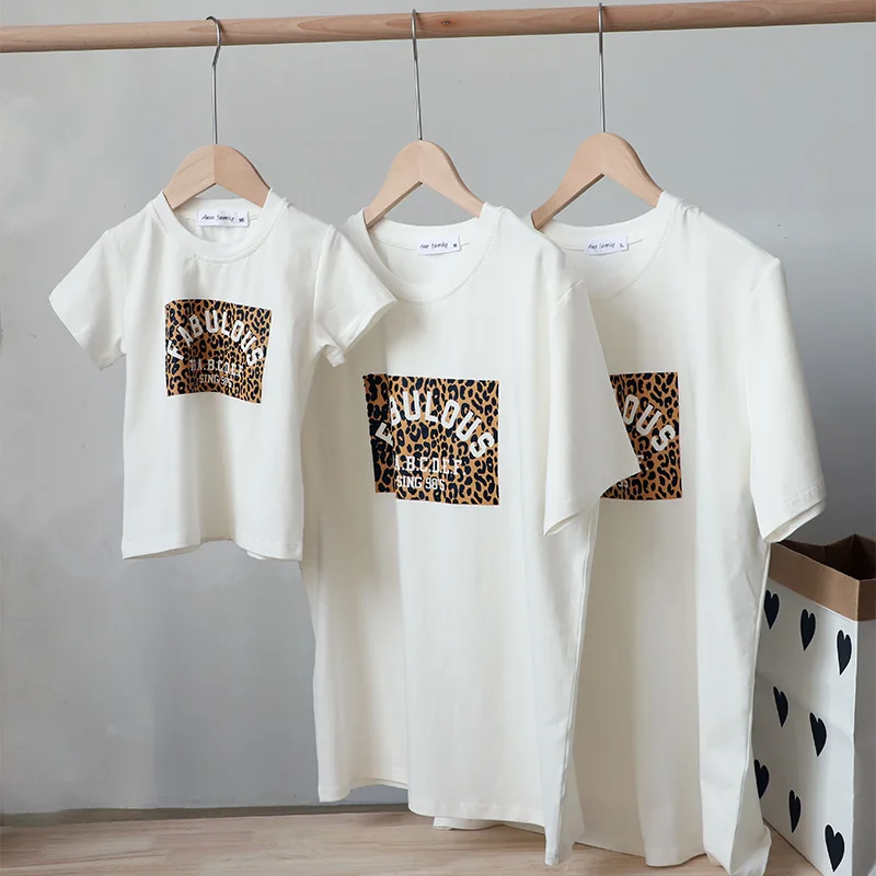 Family Matching T Shirts Christmas Leopard Pajamas Mommy and Me Clothes Women Son Daughter Dress Baby Mum T-Shirt Tops Outfits
Family Matching T Shirts Christmas Leopard Pajamas Mommy and Me Clothes Women Son Daughter Dress Baby Mum T-Shirt Tops Outfits
