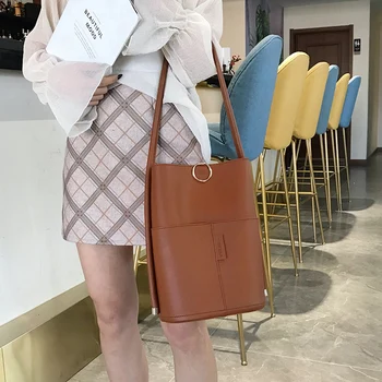 New Fashion Woman Shoulder Bags Famous Brand Luxury Handbags Women Bags Designer High Quality PU Totes Women
New Fashion Woman Shoulder Bags Famous Brand Luxury Handbags Women Bags Designer High Quality PU Totes Women