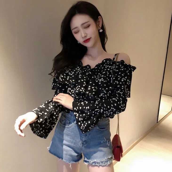 spring style Women's Clothing Korean off shoulder Blouses print ruffles chiffon shirts slash neck loose woman tops fashion new
spring style Women's Clothing Korean off shoulder Blouses print ruffles chiffon shirts slash neck loose woman tops fashion new