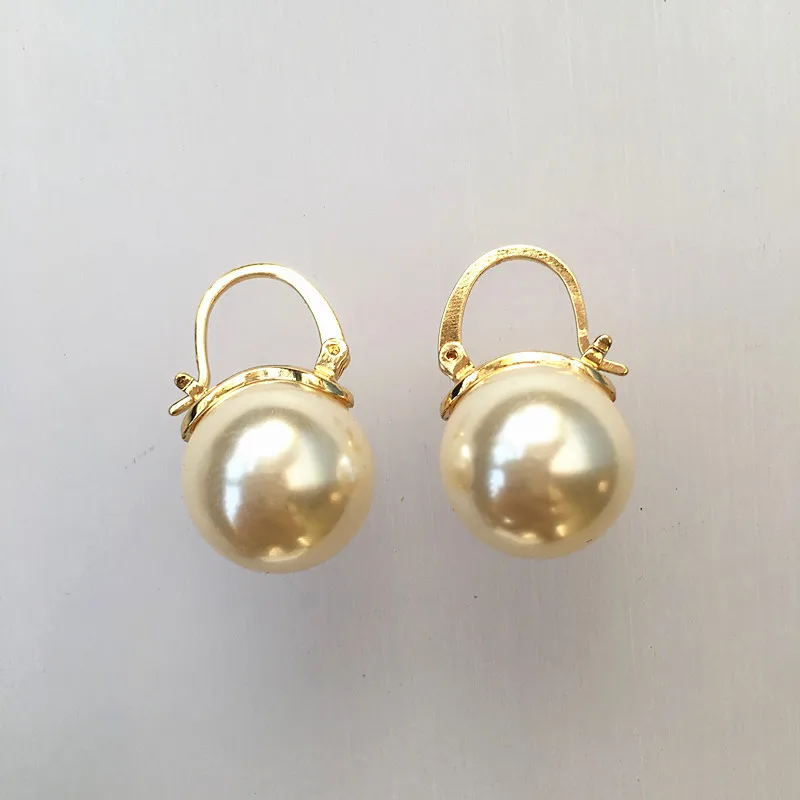 UJBOX 2019 Japanese Korean Simulation Pearl Earrings Women Wedding Party Statement Earrings Gift Ins Hot Sale Hypoallergenic
UJBOX 2019 Japanese Korean Simulation Pearl Earrings Women Wedding Party Statement Earrings Gift Ins Hot Sale Hypoallergenic