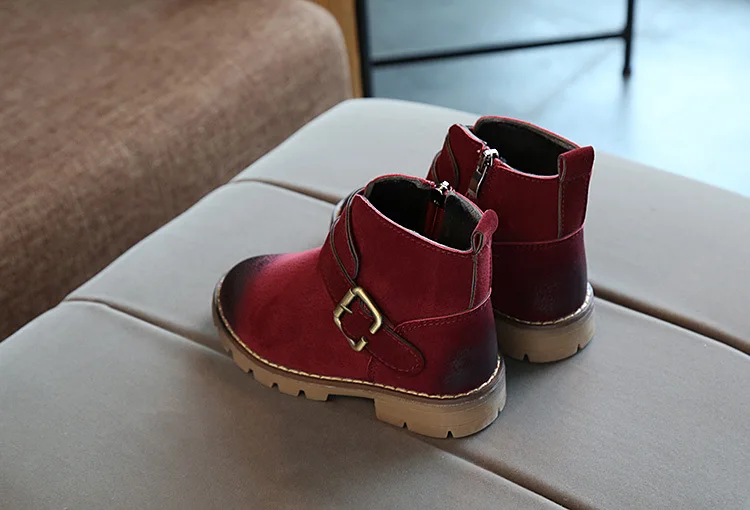 4681158080_871102203