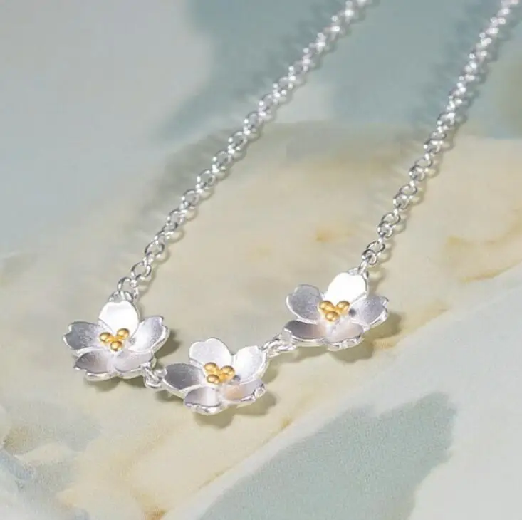 Shuangshuo New Fashion Cherry Blossom Pendant Necklace Women 2017 Sakura Birdesmaid Choker Necklace Flower Necklaces & Pendants
Shuangshuo New Fashion Cherry Blossom Pendant Necklace Women 2017 Sakura Birdesmaid Choker Necklace Flower Necklaces & Pendants