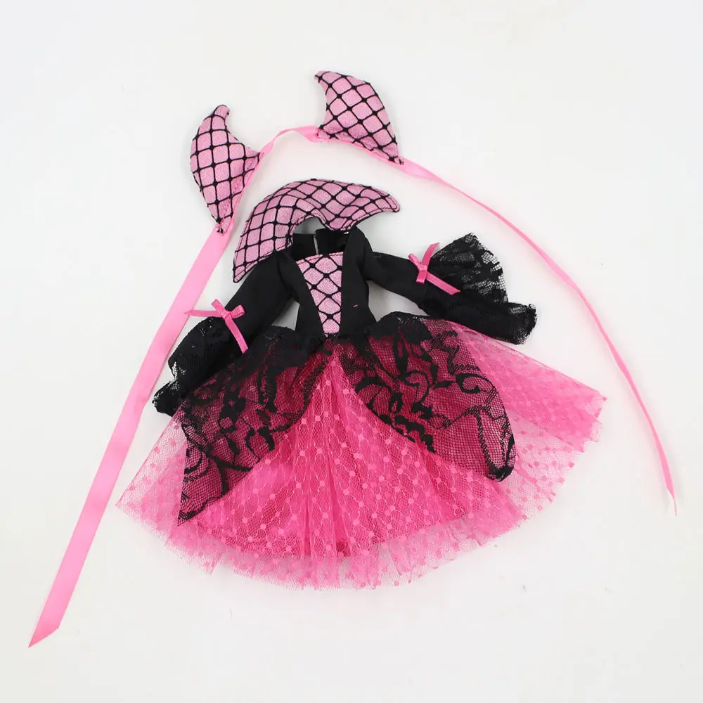 Outfits for Blyth doll A set of little Pink Devil dress with hairband Halloween cosplay for 1/6 Joint doll
Outfits for Blyth doll A set of little Pink Devil dress with hairband Halloween cosplay for 1/6 Joint doll