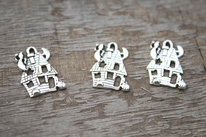 12pcs--Halloween haunted house charms, Antique Tibetan silver haunted house charm pendants 24x19mm 
12pcs--Halloween haunted house charms, Antique Tibetan silver haunted house charm pendants 24x19mm