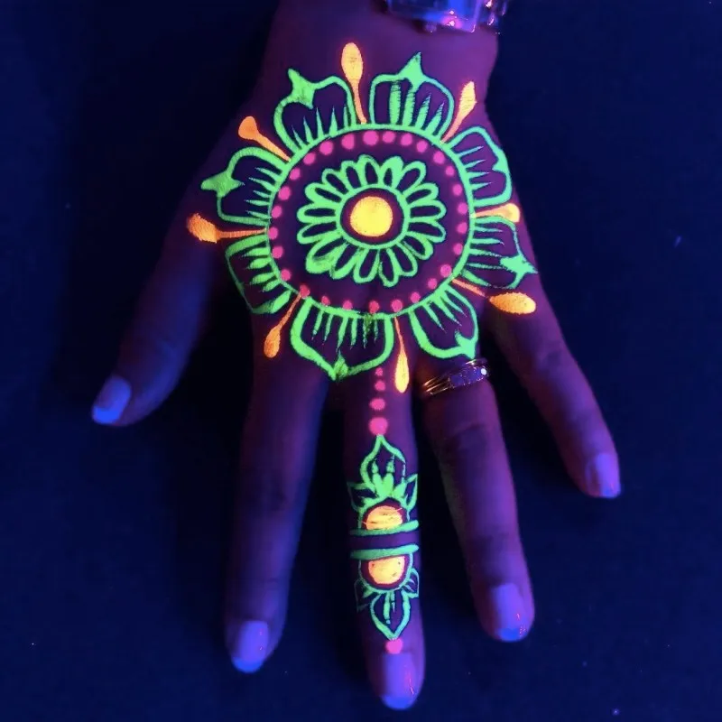 Glow paint