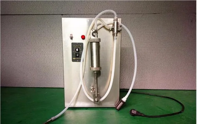 FZH-100 Small-scale Bench liquid Dosing Filling Pump Machine eye drops oral liquid penicillin bottle dosing filling machine
FZH-100 Small-scale Bench liquid Dosing Filling Pump Machine eye drops oral liquid penicillin bottle dosing filling machine