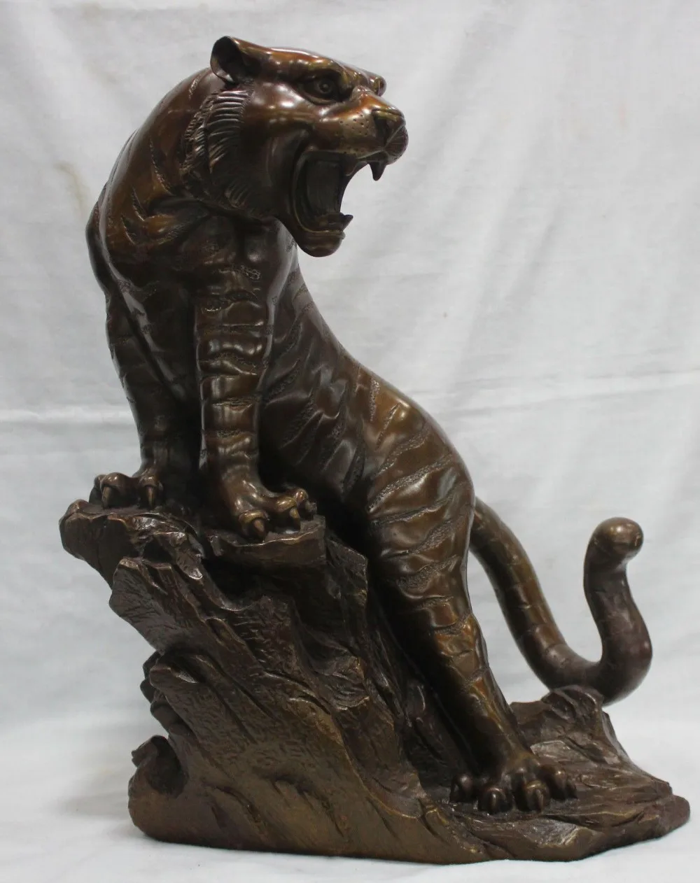 free 16" Chinese Feng shui Purple Bronze Up to Mountain fu Zodiac Year Tiger Statue fast
free 16" Chinese Feng shui Purple Bronze Up to Mountain fu Zodiac Year Tiger Statue fast