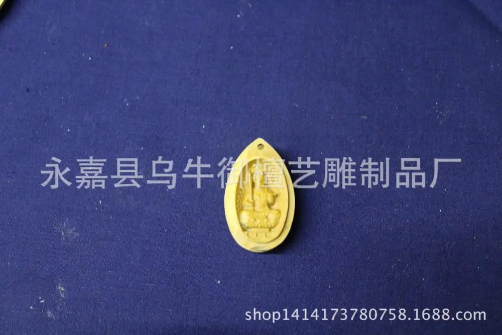 Manufacturers selling lobular boxwood carvings twelve zodiac Pendant Manjusri talisman Amulet