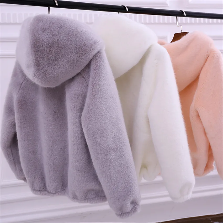 New Women Faux Mink Fur Coat Short fur Big Size Faux Fur Slim Female Fake Fur Lady Winter Coat Casual Party Jacket Coats WZ468
New Women Faux Mink Fur Coat Short fur Big Size Faux Fur Slim Female Fake Fur Lady Winter Coat Casual Party Jacket Coats WZ468