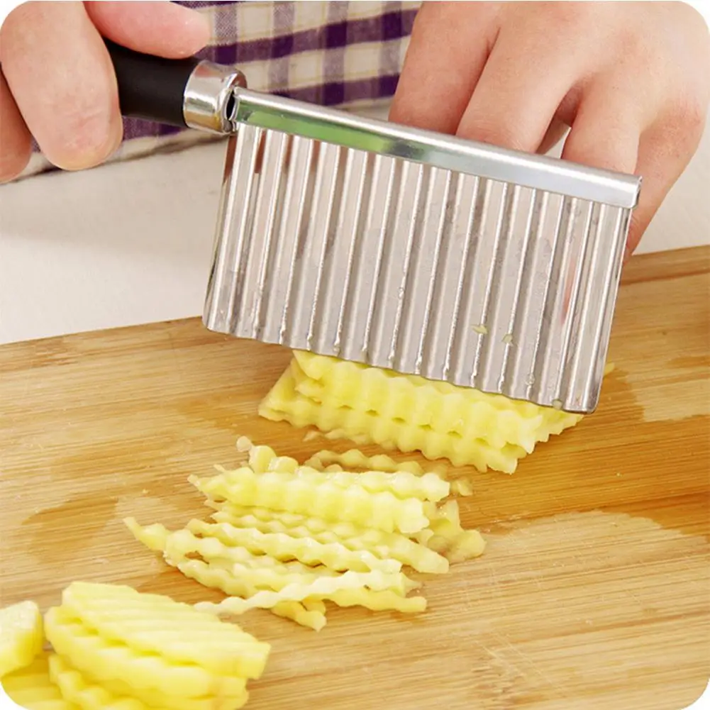 TPFOCUS Creative Stainless Steel Corrugated Knife Potato Slicing Knife Exquisite Cucumber Slicer Shredder Kitchen Tool Safety
TPFOCUS Creative Stainless Steel Corrugated Knife Potato Slicing Knife Exquisite Cucumber Slicer Shredder Kitchen Tool Safety