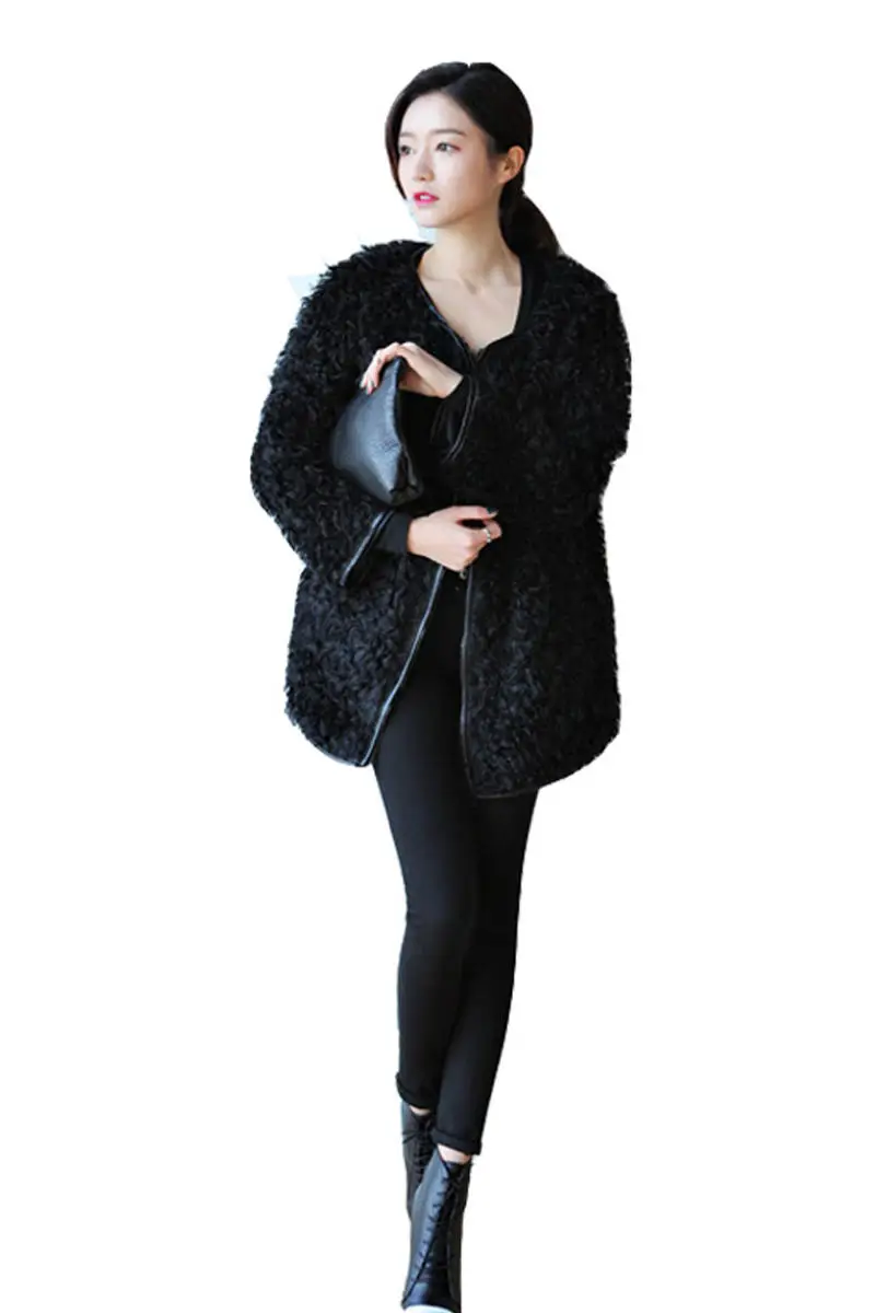 2019 New Women Fashion faux lamb sheep Fur Coat whole skin imitation sheep Fur Coat Long Customize Jacket Free shipping big size
2019 New Women Fashion faux lamb sheep Fur Coat whole skin imitation sheep Fur Coat Long Customize Jacket Free shipping big size
