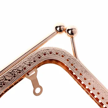 1PC 27cm Coin Purse Bag Kiss Clasp Lock Metal Arch Frame Hand DIY Craft Light gold/Gun black/Silver/Bronze
1PC 27cm Coin Purse Bag Kiss Clasp Lock Metal Arch Frame Hand DIY Craft Light gold/Gun black/Silver/Bronze