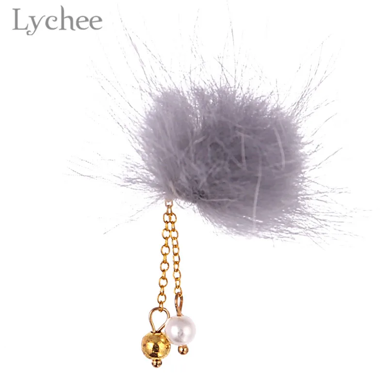 Lychee Trendy Fur Ball Tassels Nail Magnet Female Key Chains Kawaii Pompom Fluffy Key Chains for Men Women
Lychee Trendy Fur Ball Tassels Nail Magnet Female Key Chains Kawaii Pompom Fluffy Key Chains for Men Women