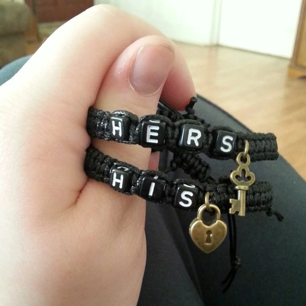 1 Set Couples Bracelet, Lovers Bracelet, His Hers Personalized Gift,Key lock ,Boyfriend Girlfriend Jewelry
1 Set Couples Bracelet, Lovers Bracelet, His Hers Personalized Gift,Key lock ,Boyfriend Girlfriend Jewelry