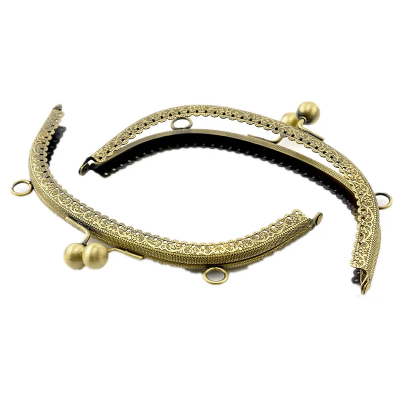 10Pcs Vintage DIY Handbag Handle Clutch Coins Purse Arc Frame Kiss Clasp Bronze Tone 16x9cm
10Pcs Vintage DIY Handbag Handle Clutch Coins Purse Arc Frame Kiss Clasp Bronze Tone 16x9cm