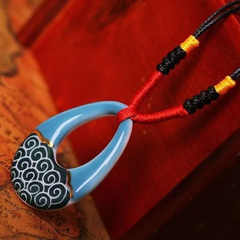 Beautiful Chinese Ceramic Style Blue Hollow Water Drop Shaped Glossy Hand-painted Waves Pattern Necklace Original Ethnic Jewelry
Beautiful Chinese Ceramic Style Blue Hollow Water Drop Shaped Glossy Hand-painted Waves Pattern Necklace Original Ethnic Jewelry