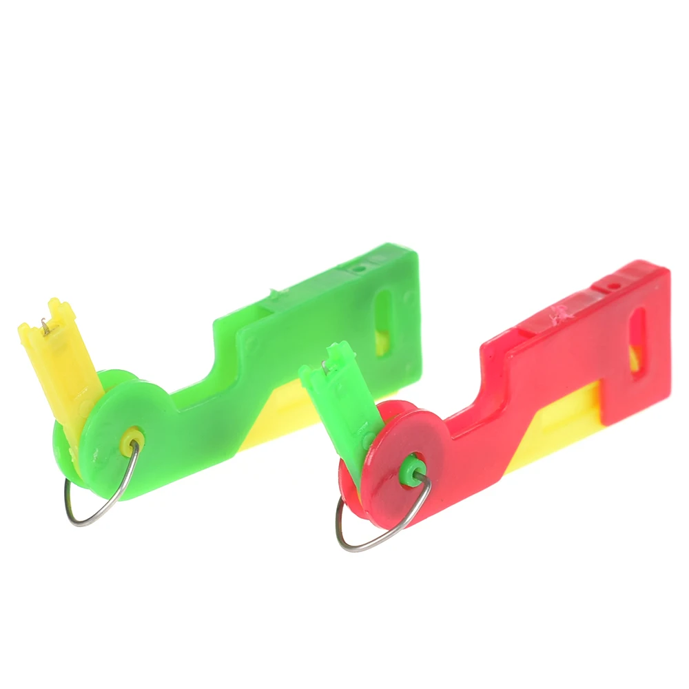 Use Tool Threader Elderly Guide Needle Easy Device Automatic Thread Sewing Random Color Elderly Convenient Use Automatic
Use Tool Threader Elderly Guide Needle Easy Device Automatic Thread Sewing Random Color Elderly Convenient Use Automatic