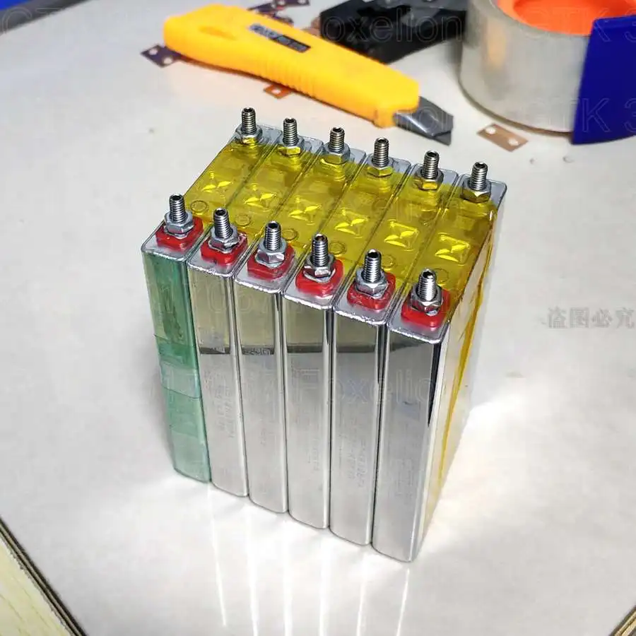 6pcs LTO 2.3v 2.4v 3Ah Lithium titanate battery cell 15C 6C for diy pack 12v power long cycle low temp fast charge burst current
6pcs LTO 2.3v 2.4v 3Ah Lithium titanate battery cell 15C 6C for diy pack 12v power long cycle low temp fast charge burst current
