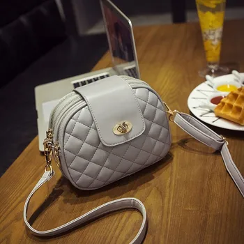 longmiao New Small Shoulder Bag Pocket Shell Plaid Women CrossBody Bag Party Purse Clutch Small Bag leather Women Bag Satchel
longmiao New Small Shoulder Bag Pocket Shell Plaid Women CrossBody Bag Party Purse Clutch Small Bag leather Women Bag Satchel