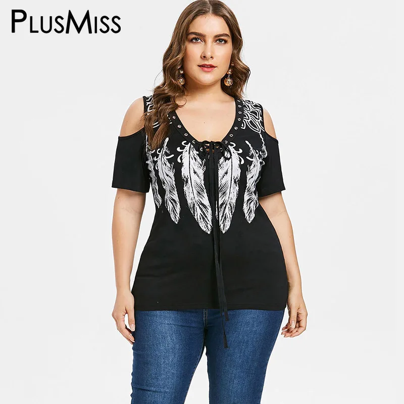 PlusMiss Plus Size 5XL 4XL Black Cold Shoulder Lace Up Tunic Tops Tee Punk Rock Feather Print T-shirt Women Big Size T Shirts
PlusMiss Plus Size 5XL 4XL Black Cold Shoulder Lace Up Tunic Tops Tee Punk Rock Feather Print T-shirt Women Big Size T Shirts