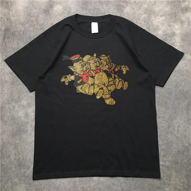 New Novelty 2019 Unisex Diamond three pigs T Shirts T-Shirt Hip Hop Skateboard Street Cotton T-Shirts Tee Top kenye S-XXL #K56
New Novelty 2019 Unisex Diamond three pigs T Shirts T-Shirt Hip Hop Skateboard Street Cotton T-Shirts Tee Top kenye S-XXL #K56
