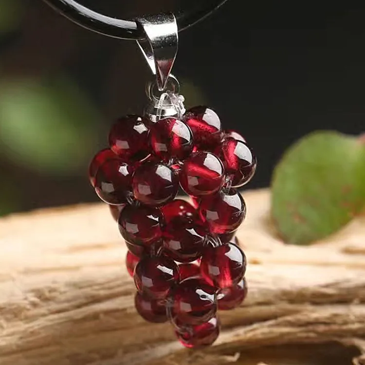 Fashionable natural crystal agates pendant Fashionable female agates garnet grape Necklace Pendant
Fashionable natural crystal agates pendant Fashionable female agates garnet grape Necklace Pendant