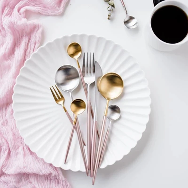 5Pcs Cutlery Champagne Pink Tableware Set 304 Stainless Steel Dinner Fork Knife Scoop Set Silverware Set for wedding kitchen
5Pcs Cutlery Champagne Pink Tableware Set 304 Stainless Steel Dinner Fork Knife Scoop Set Silverware Set for wedding kitchen