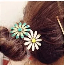 2015 new Korean personality retro daisies crystal headdress hair accessories hair ring hair rope for women Free Shipping 
2015 new Korean personality retro daisies crystal headdress hair accessories hair ring hair rope for women Free Shipping