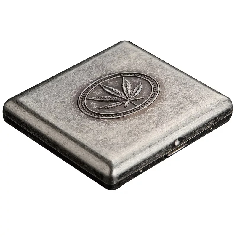 20 Cigarette Vintage Silver Female Hemp Leaf Cigarette Case Metal Cigarette Box Portable Waterproof High-Grade Creative Gift
20 Cigarette Vintage Silver Female Hemp Leaf Cigarette Case Metal Cigarette Box Portable Waterproof High-Grade Creative Gift