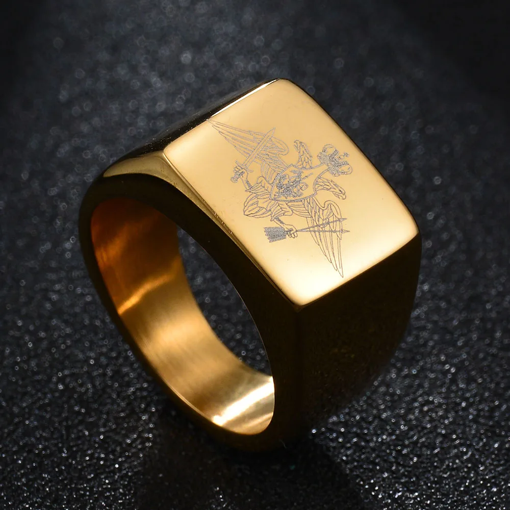 New Fashion Polished Stainless Steel Eagle Ring A Coat Of Land Force Of The Russian Signet Ring Band Men Biker ring
New Fashion Polished Stainless Steel Eagle Ring A Coat Of Land Force Of The Russian Signet Ring Band Men Biker ring