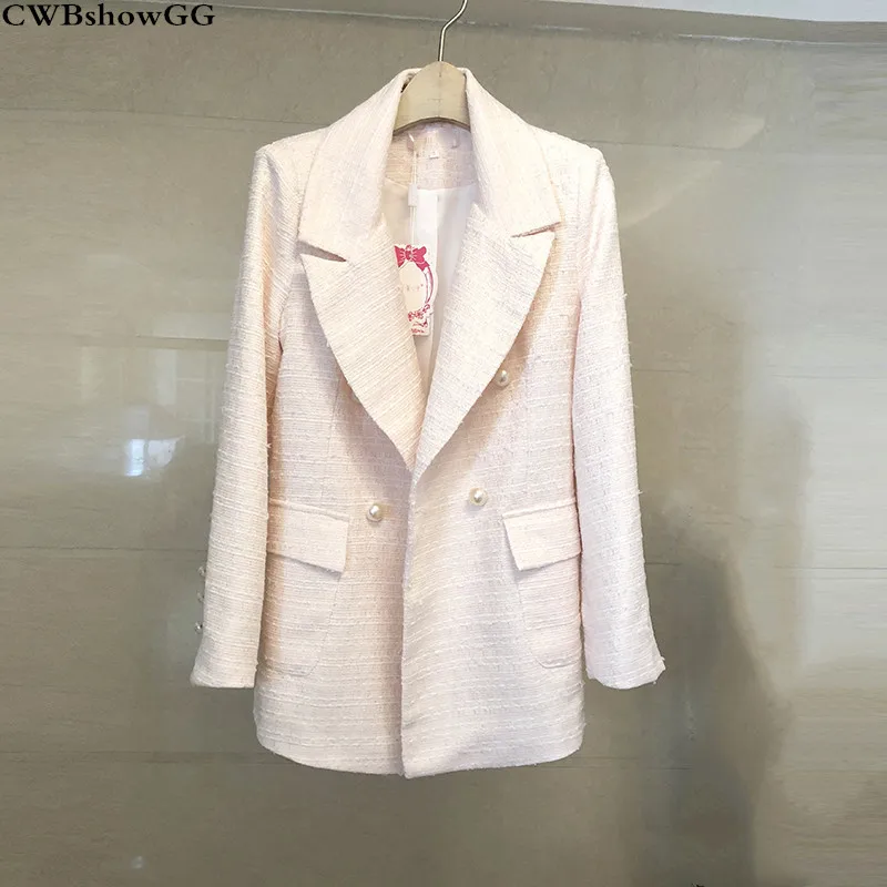 CWBshowGG Spring high quality stars with the same long sleeve white pearl small fragrance Double-breaste ladies tweed jacket top
CWBshowGG Spring high quality stars with the same long sleeve white pearl small fragrance Double-breaste ladies tweed jacket top
