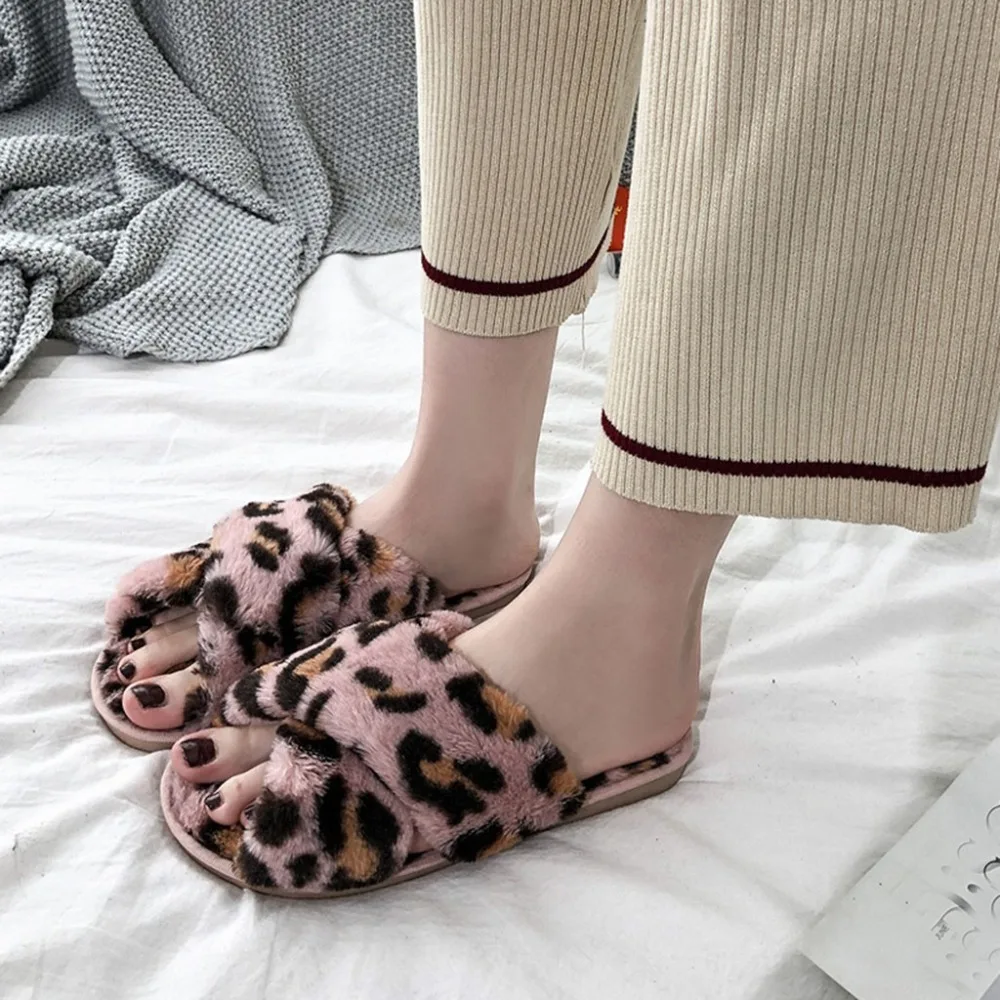 Winter Women Home Slippers with Faux Fur Fashion Leopard Warm Shoes Woman Slip on Flats Anti-slip Female Slides Black Pink 2019
Winter Women Home Slippers with Faux Fur Fashion Leopard Warm Shoes Woman Slip on Flats Anti-slip Female Slides Black Pink 2019