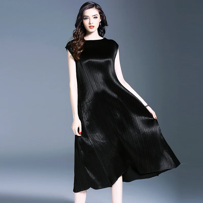 LANMREM 2019 Summer pleated clothese for women New Round Neck Large Swing Sleeveless Fashion Sexy Female Party Dress QF239
LANMREM 2019 Summer pleated clothese for women New Round Neck Large Swing Sleeveless Fashion Sexy Female Party Dress QF239