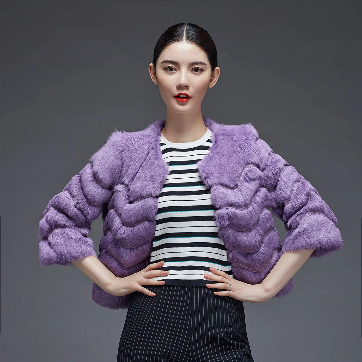 Genuine rabbit fur coat women short slim jacket ladies new arrival wave cut embroidery O neck fur coats 2019 autumn winter
Genuine rabbit fur coat women short slim jacket ladies new arrival wave cut embroidery O neck fur coats 2019 autumn winter