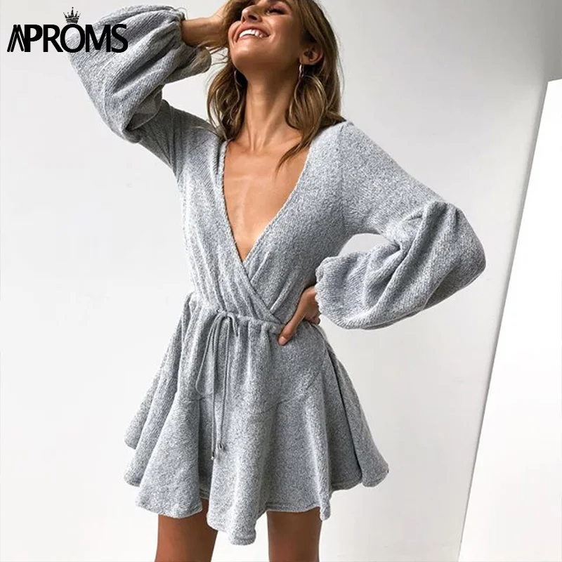 Aproms Elegant Latern Sleeve Knitting Sweater Dress Women Sexy Deep V Neck Winter Dress Streetwear Loose White Dress Autumn 2019
Aproms Elegant Latern Sleeve Knitting Sweater Dress Women Sexy Deep V Neck Winter Dress Streetwear Loose White Dress Autumn 2019