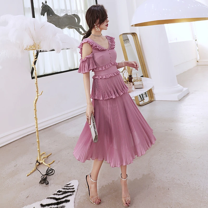 YIGELILA Women Chiffon Dress Summer Fashion V-neck Off Shoulder Ruffles Empire Slim Long Holiday Dress 63967
YIGELILA Women Chiffon Dress Summer Fashion V-neck Off Shoulder Ruffles Empire Slim Long Holiday Dress 63967