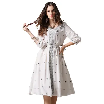 2018 Summer Women Elegant Floral Embroidered V-neck High Waist Big Swing Lantern Sleeve Vintage Dresses Female A82101
2018 Summer Women Elegant Floral Embroidered V-neck High Waist Big Swing Lantern Sleeve Vintage Dresses Female A82101
