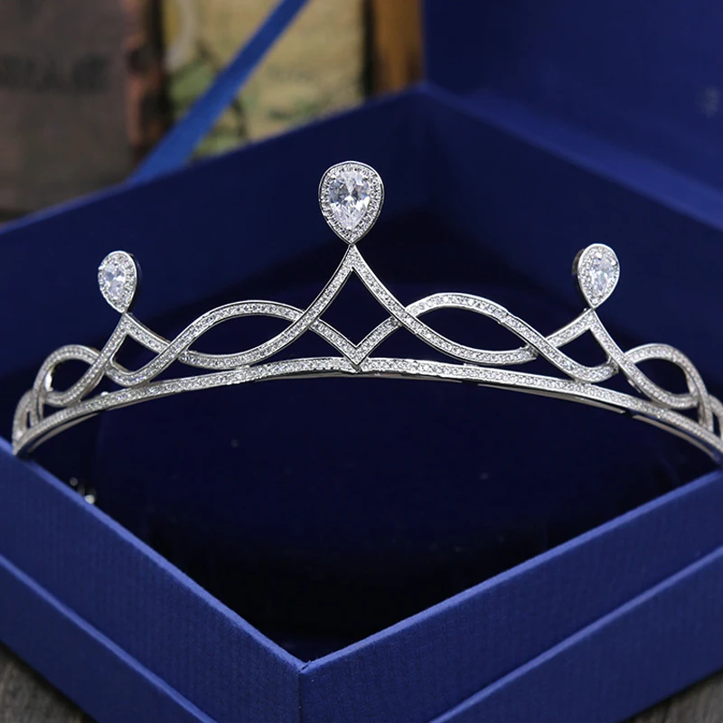 Hot Fashion Wedding Bridal CZ Tiaras Crowns Exquisite Princess Queen Pageant Prom Tiara Headband Hair Accessories H-013
Hot Fashion Wedding Bridal CZ Tiaras Crowns Exquisite Princess Queen Pageant Prom Tiara Headband Hair Accessories H-013