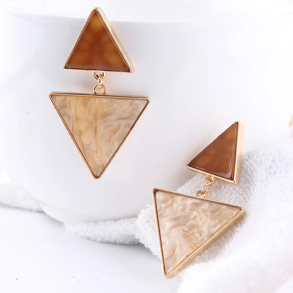 New Fsahion Natural Log Triangle Design Pendant Earrings for National Wind African Women Earrings Jewelry Party Gifts
New Fsahion Natural Log Triangle Design Pendant Earrings for National Wind African Women Earrings Jewelry Party Gifts