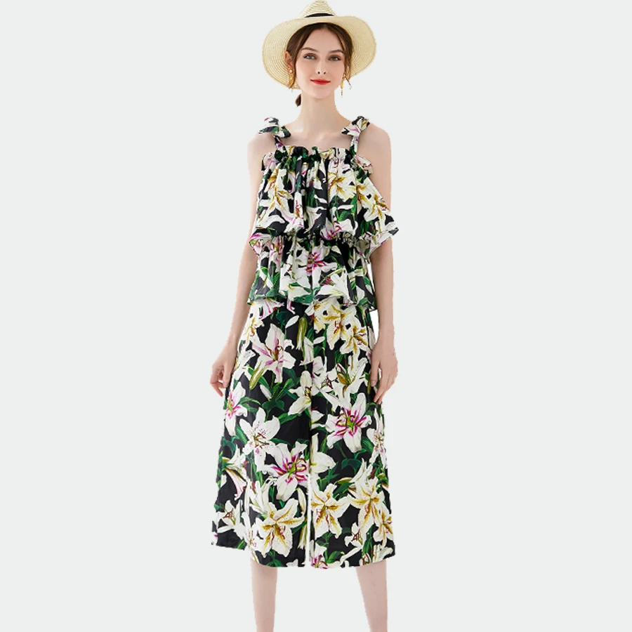 VERDEJULIAY Bohemian Luxury Twinsets 2019 Summer Fashion Spaghetti Strap Ruffles Lily Print Top + Calf-Length Loose Pants Suit
VERDEJULIAY Bohemian Luxury Twinsets 2019 Summer Fashion Spaghetti Strap Ruffles Lily Print Top + Calf-Length Loose Pants Suit