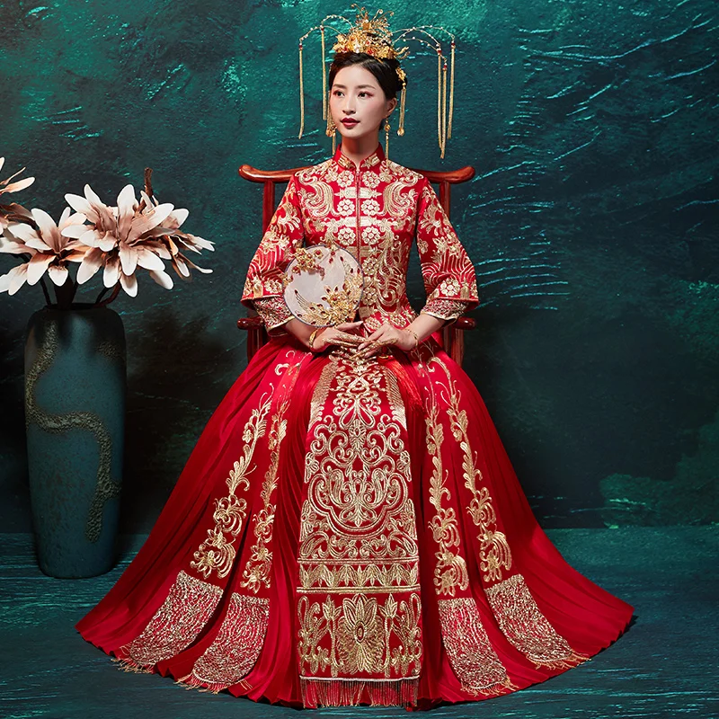 Elegant Slim Chinese Bride Dress Red Traditional Women Embroidery Qipao Novelty Anceint Royal Wedding Cheongsam Suit Vestidos
Elegant Slim Chinese Bride Dress Red Traditional Women Embroidery Qipao Novelty Anceint Royal Wedding Cheongsam Suit Vestidos