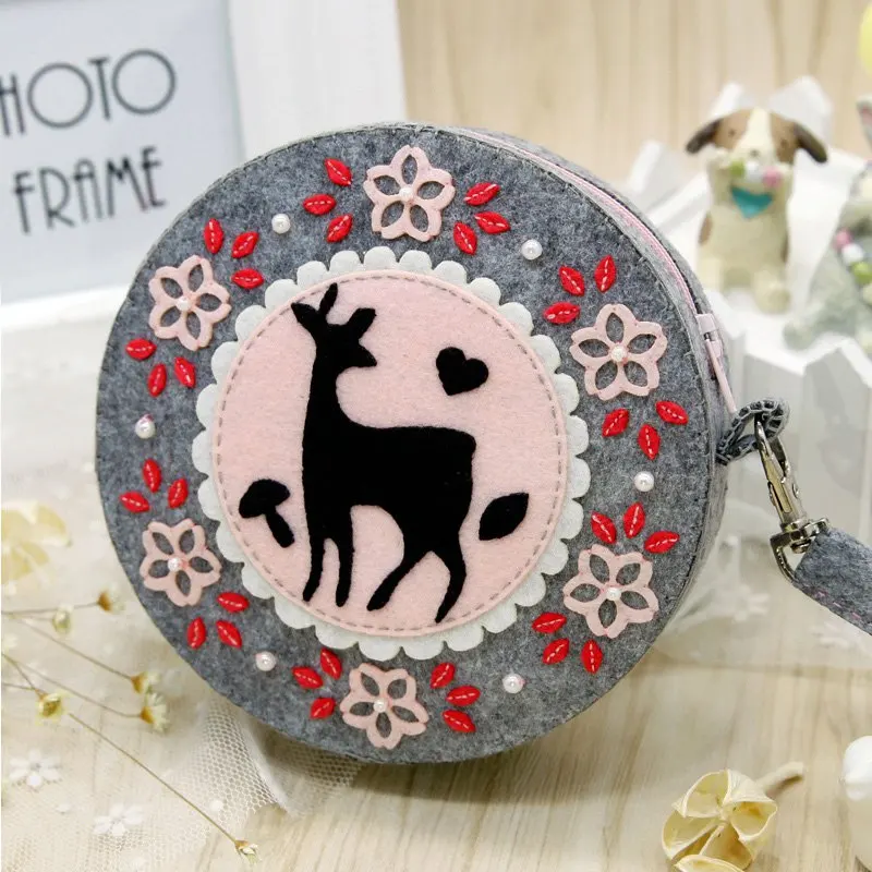 Deer Design Women Wallet Coin Pocket Handmade Sewing Girls Felt Cash Purse Hand Bag Felt DIY Package Felt Cloth Wallets
Deer Design Women Wallet Coin Pocket Handmade Sewing Girls Felt Cash Purse Hand Bag Felt DIY Package Felt Cloth Wallets